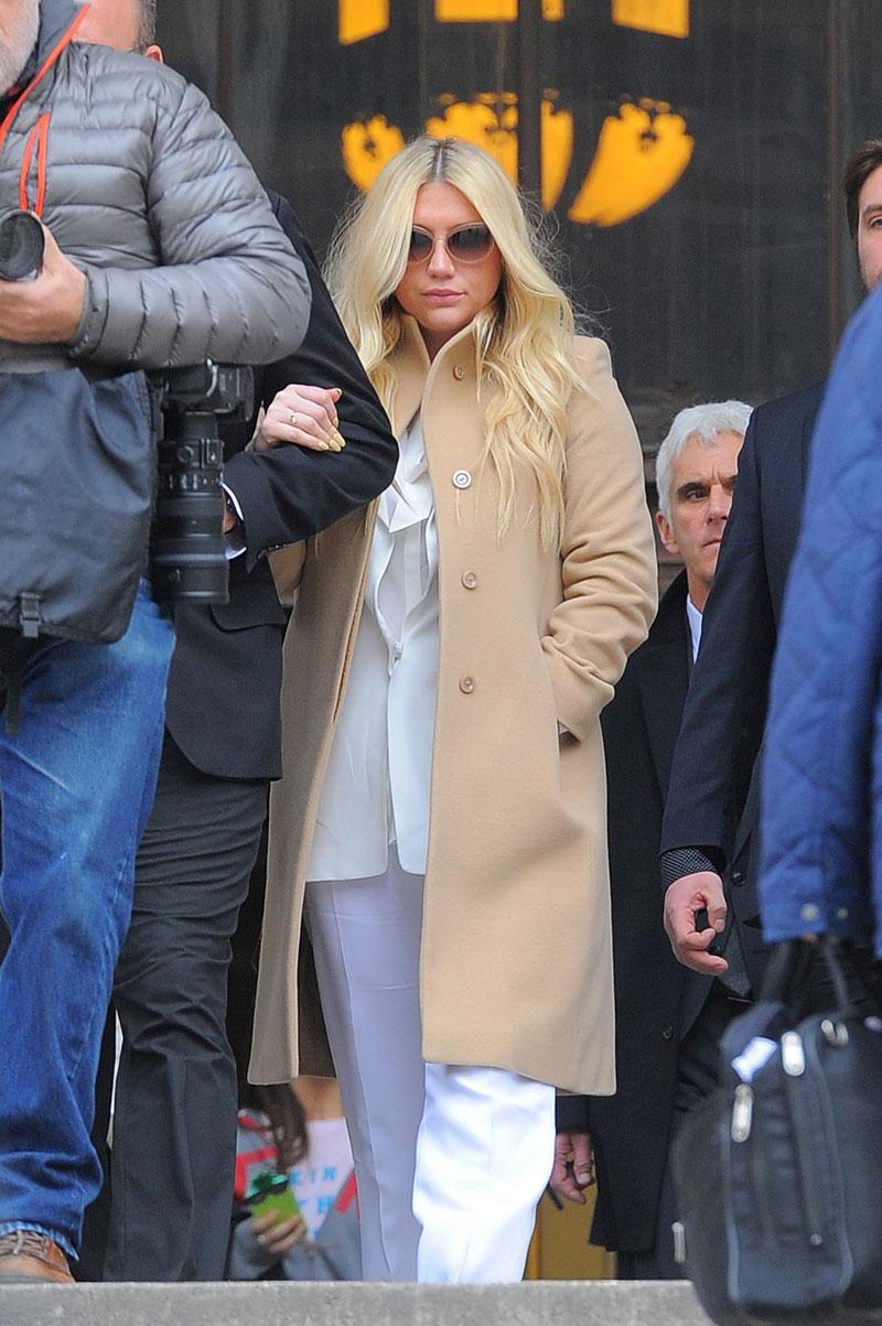 Kesha Rape Case Against Dr. Luke -- Judge Forces Singer To Work With Alleged Attacker