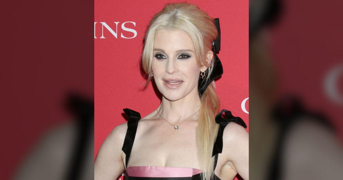 Instagram comments about Ozempic prompted Kelly to lash out as she mourned her father.