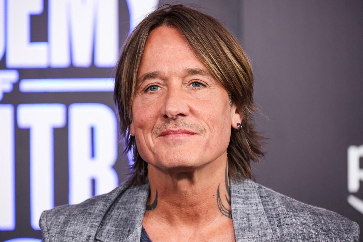 A source claimed Keith Urban hoped to reconcile with Nicole Kidman after their split.