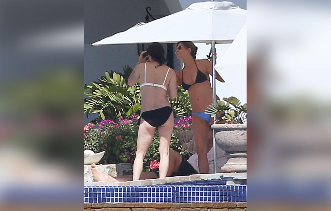 //jennifer aniston birthday bikini boobs butt mexico