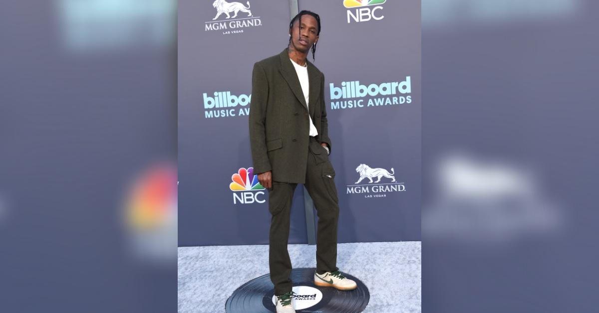 travis scott trashed for performance  billboard music awards