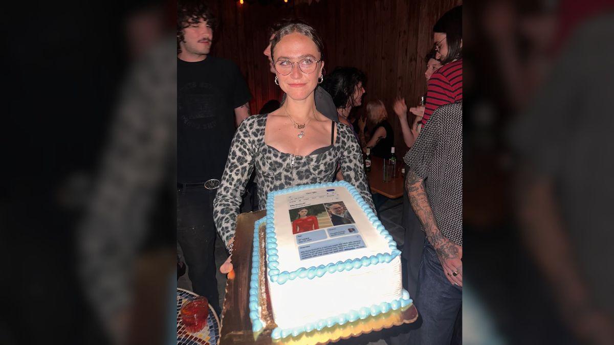 image of The couple packed on the PDA while enjoying the birthday bash together.