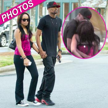 //bobbi kristina pda nick gordon splash