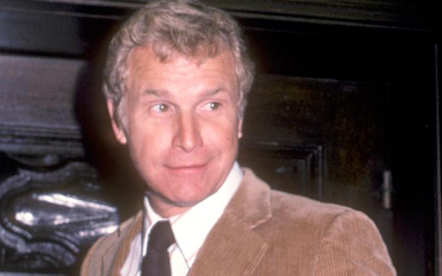 Wayne Rogers MASH Dead Love Child