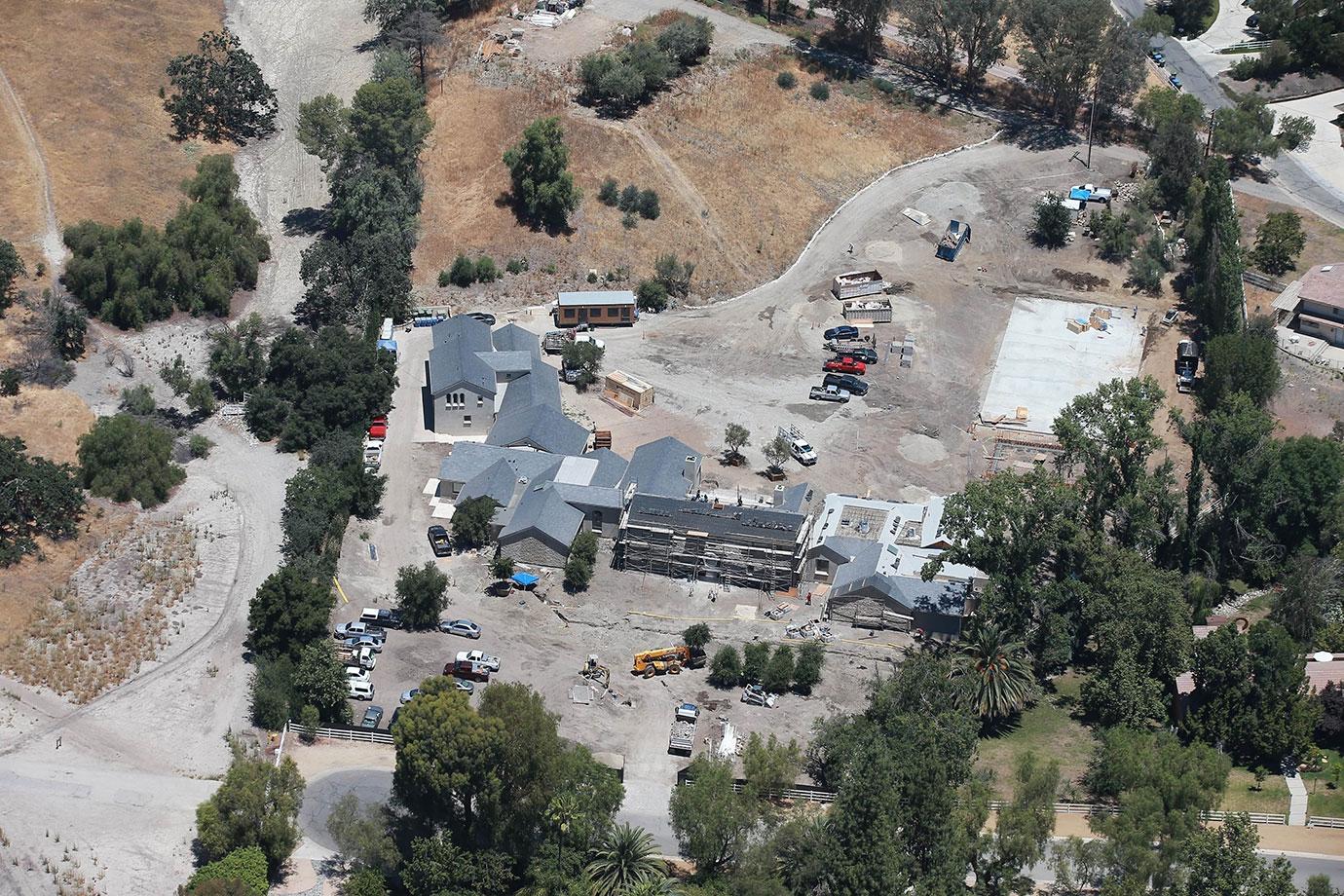 Kim Kardashian & Kanye West Mansion Money Problems