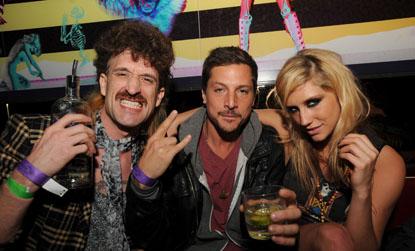 //keha_dirt_nasty_ _friend