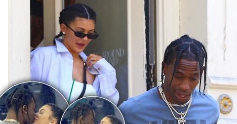 Kylie Jenner Travis Scott Kissing New York