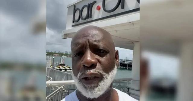 peter thomas outside his former miami bar