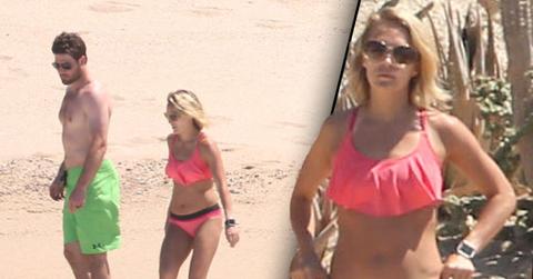 //carrie underwood bikini mike fisher shirtless mexico pp
