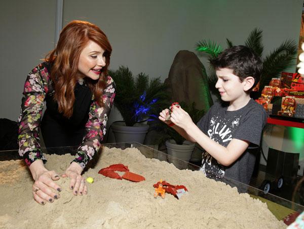 dinotrux dreamworks bryce dallas howard netflix