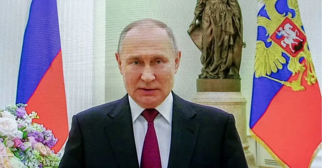 vladimir putin charlie kirk shooting hero us tearing itself apart