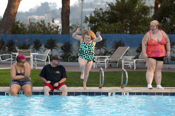 Mama June & Family Hotel Pool