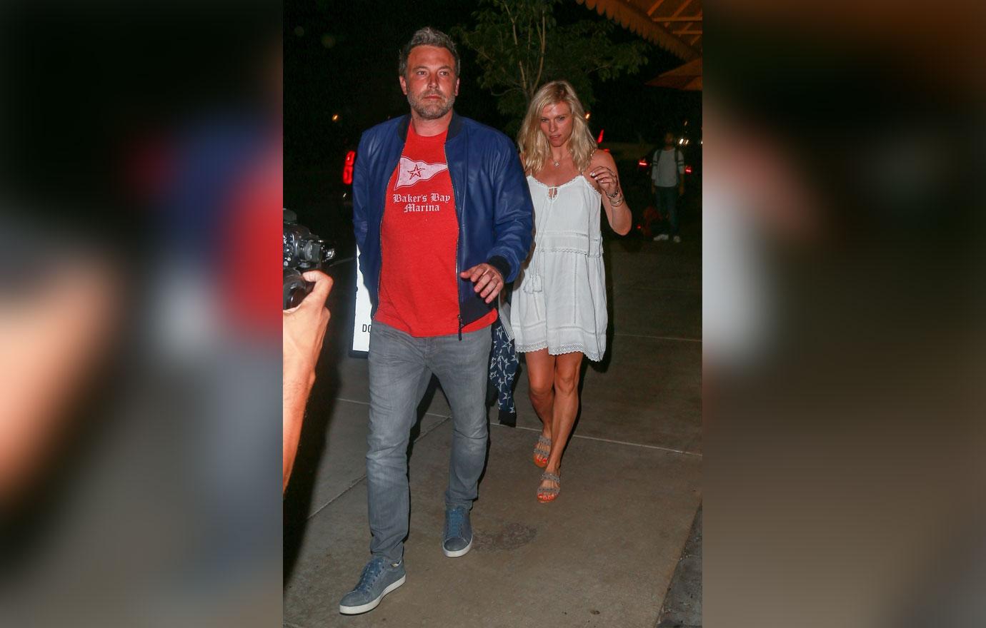 Ben affleck lindsay shookus date booze