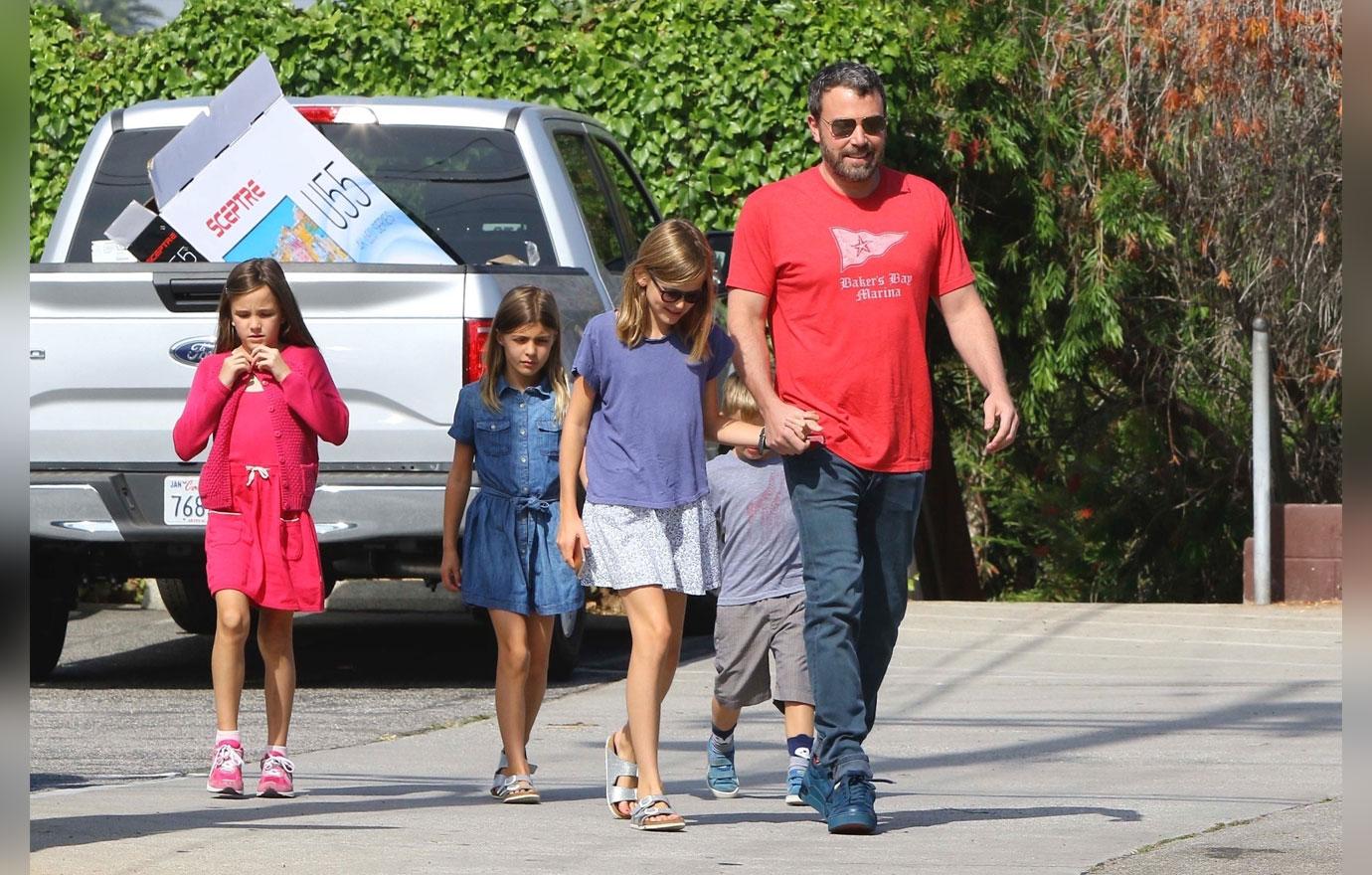 Ben Affleck Jennifer Garner Take Kids To Church During Divorce