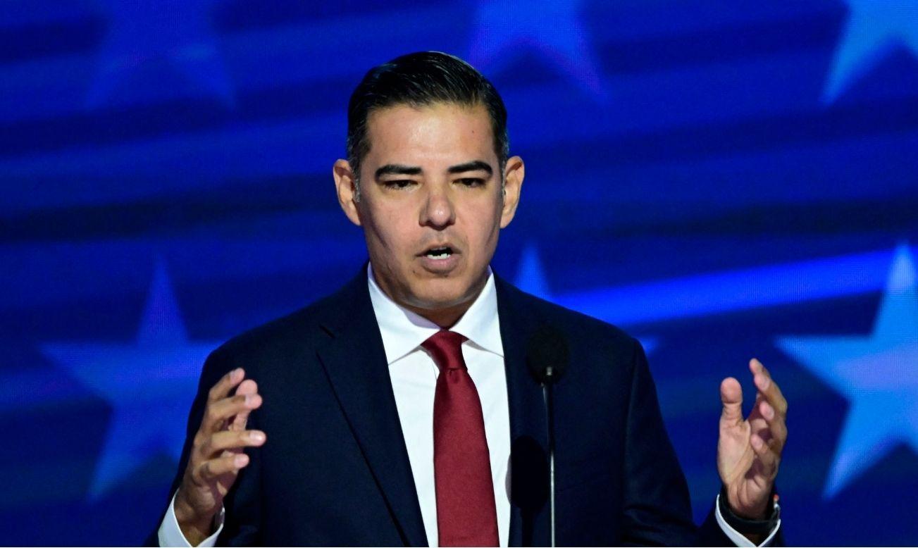 Picture of Robert Garcia