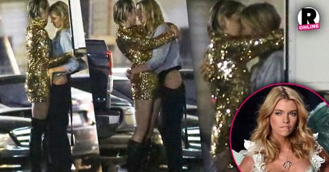 Miley Cyrus Kissing Stella Maxwell Photos