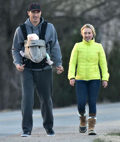 hayden-panettiere-wladimir-klitschko-take-baby-kaya-on-a-family-walk