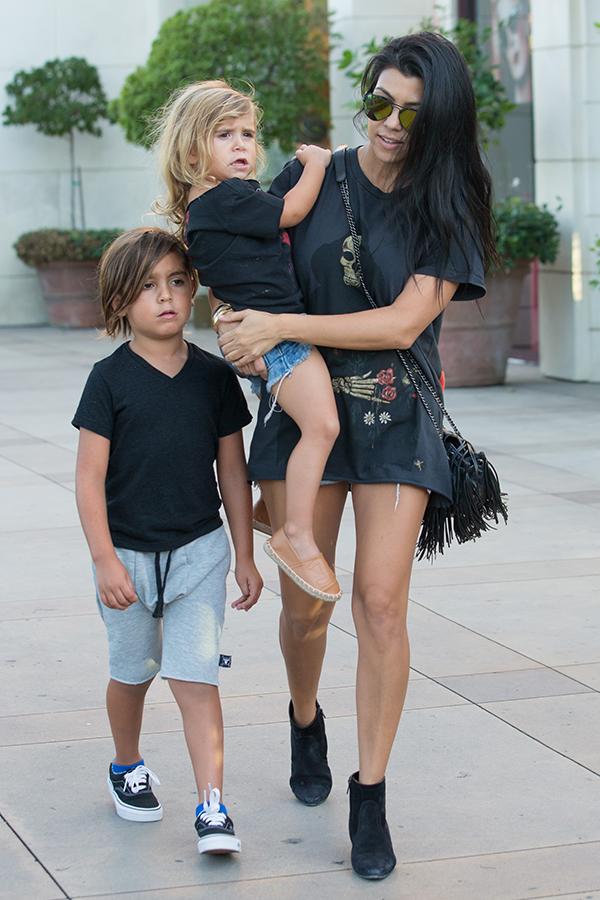 Kourtney Kardashian Scott Disick Overwhelmed Kids