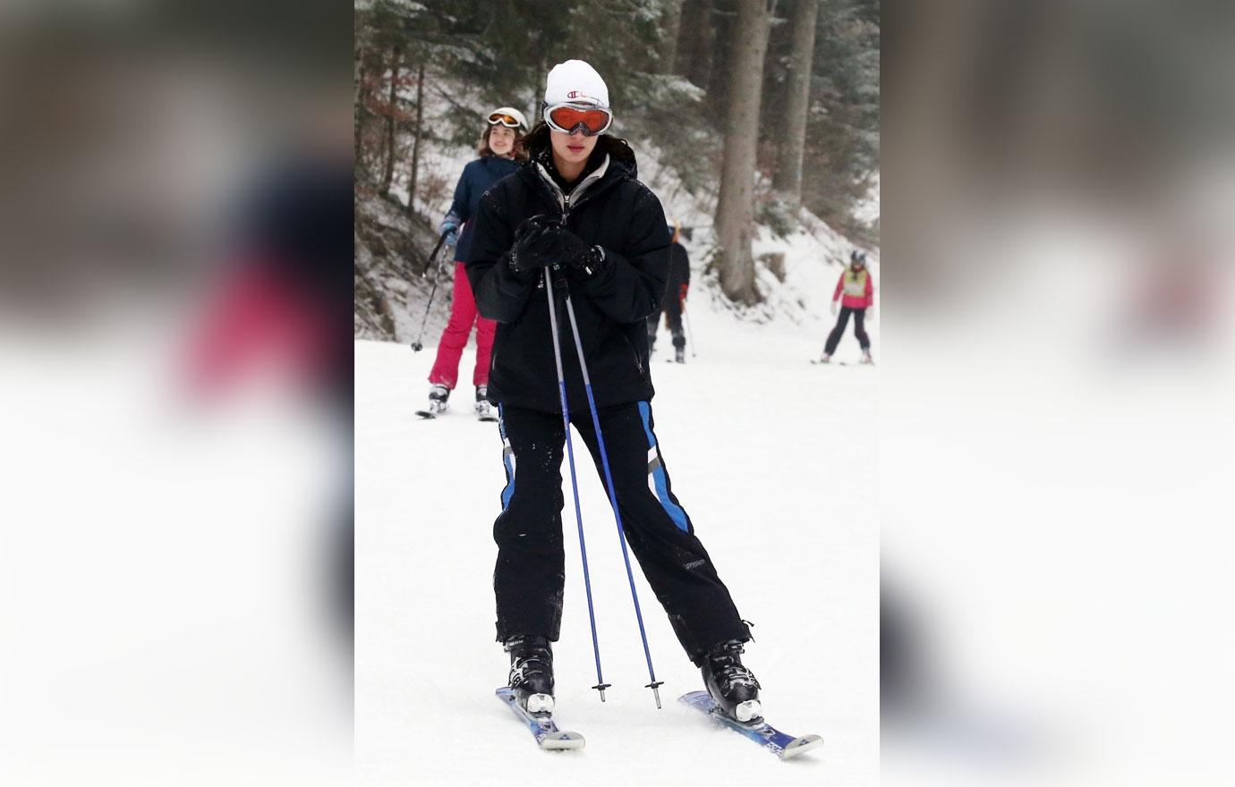 //Bella Hadid skiing fall