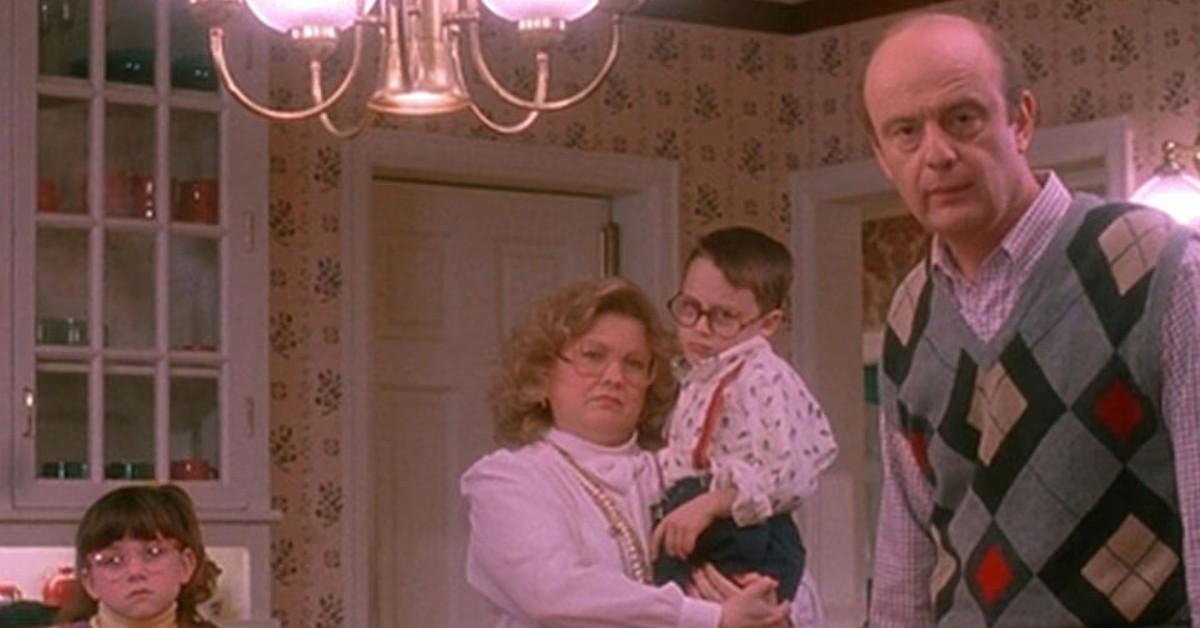 kieran culkin bars kids christmas classic home alone