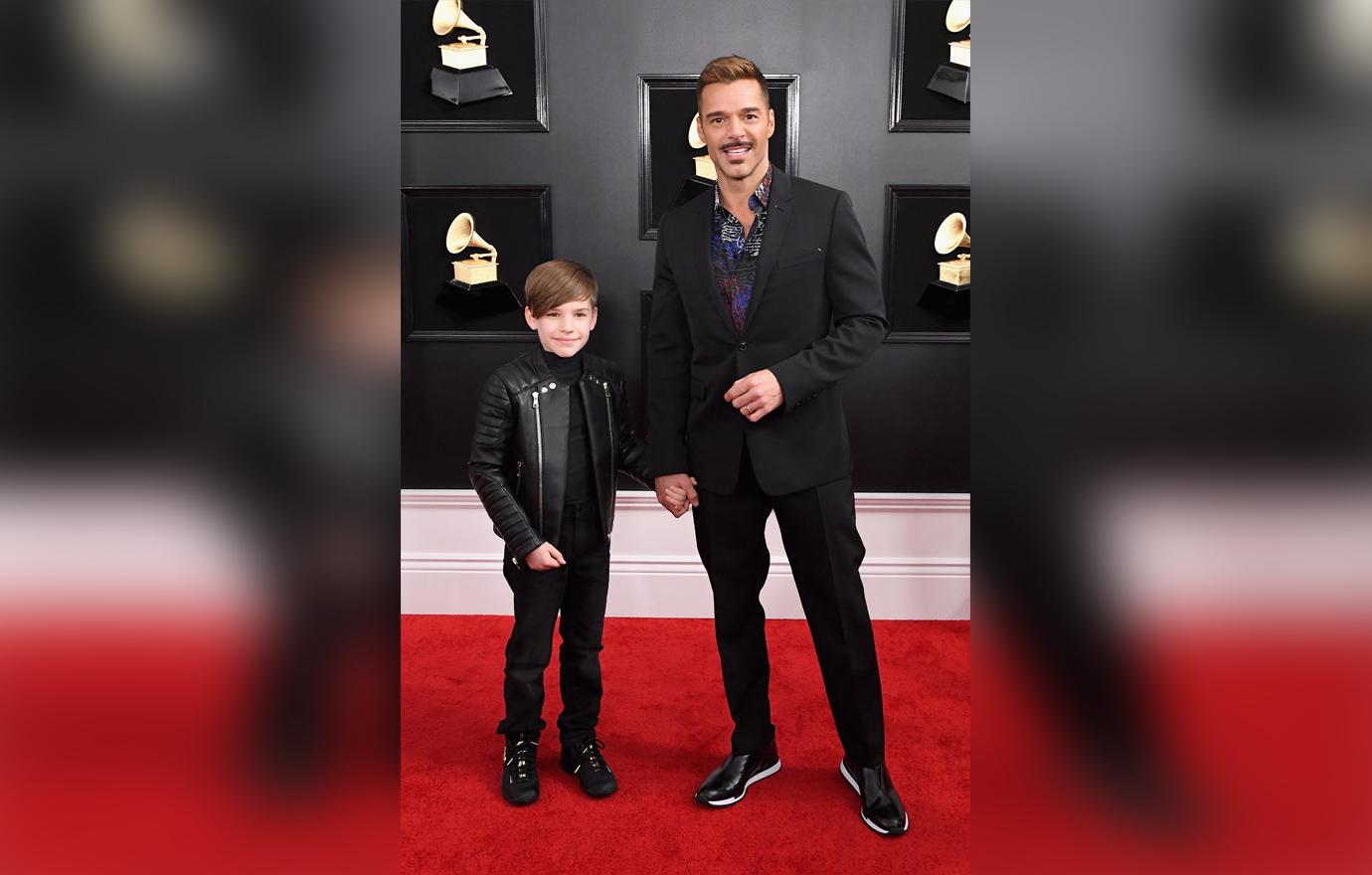 Grammys red carpet arrivals stars celebrities