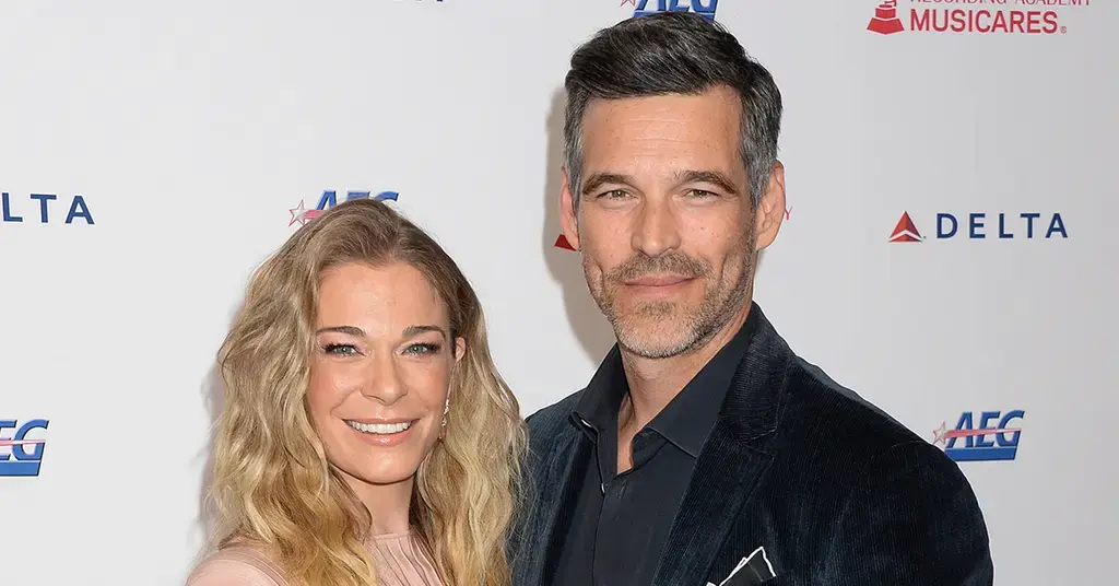 Photo of LeAnn Rimes and Eddie Cibrian