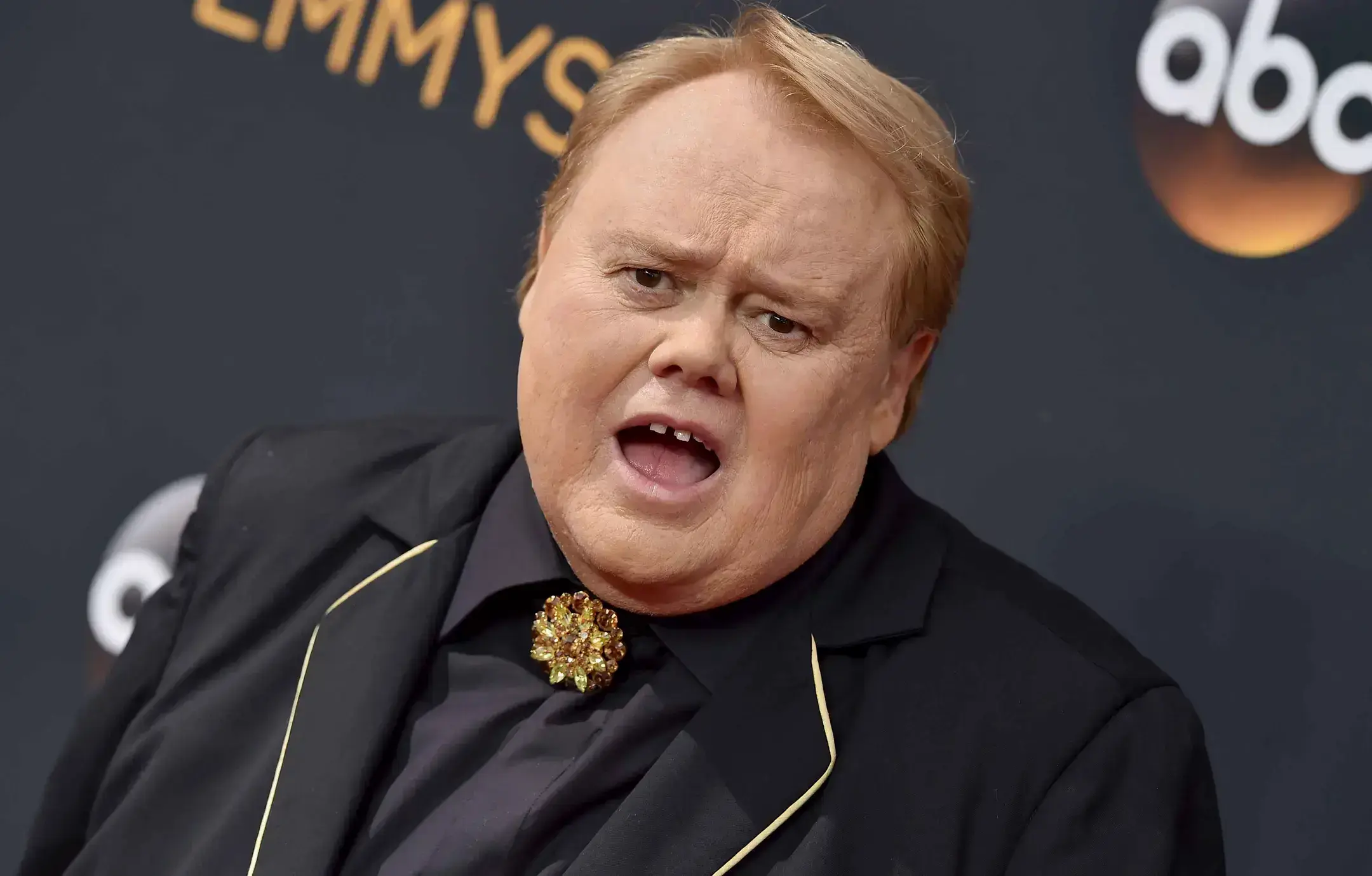 comedian louie anderson estate fight sister  million young sheldon residuals manager