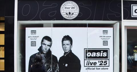Photo of Oasis concert banner