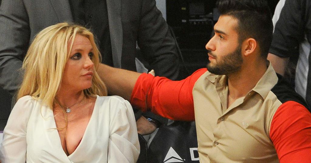 Britney Spears' Relationship With Boyfriend 'Strained ...