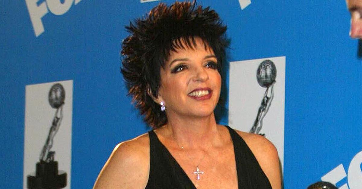 Liza Minnelli, 76, Pushed In Wheelchair For First Outing Since Oscars ...