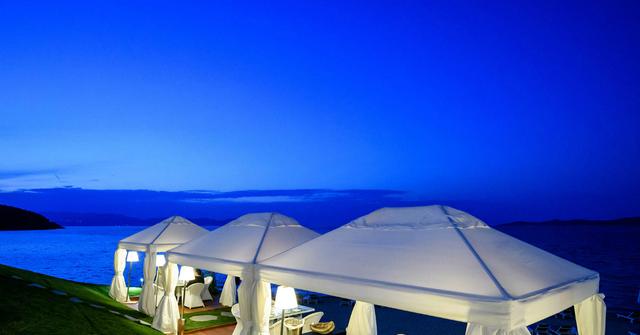 The 2019 Oscar Swag Bag includes luxurious vacations to spots all over the world.