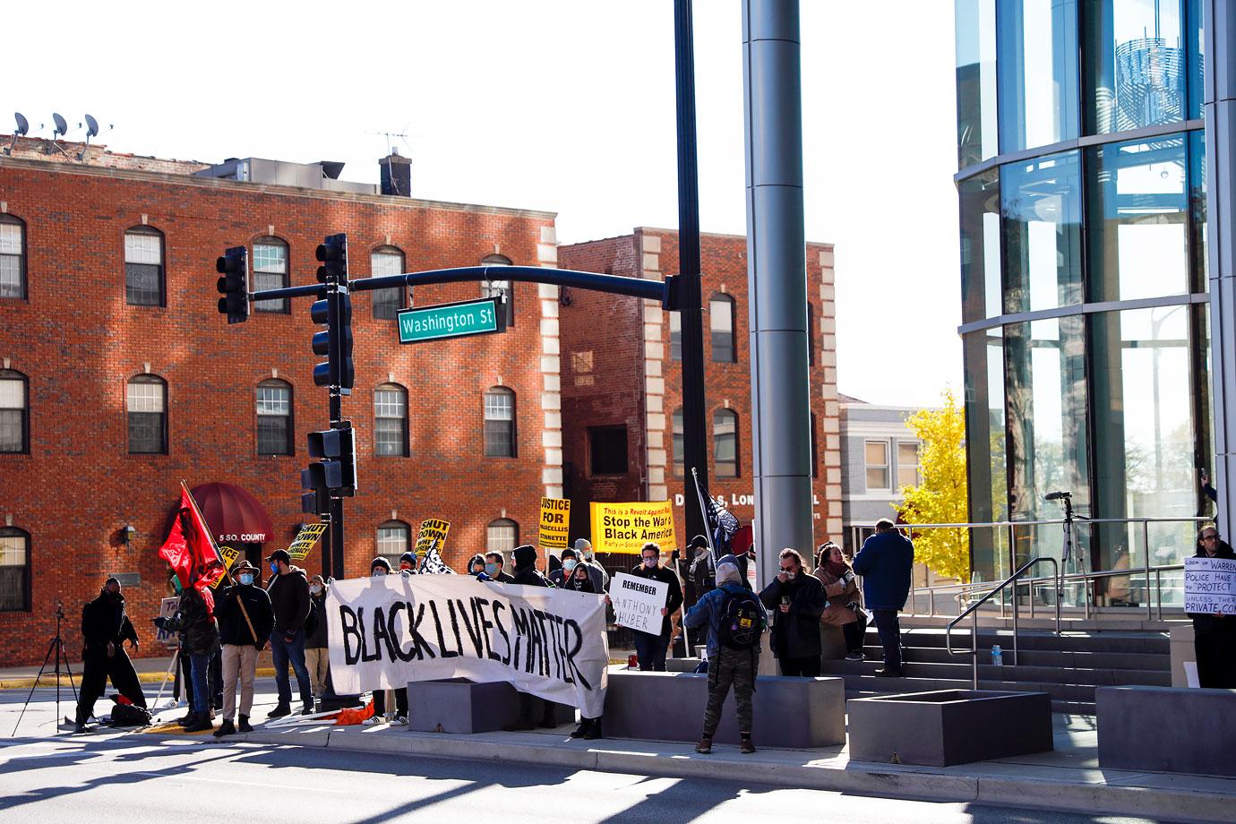 blm kyle rittenhouse supporters clash kenosha courthouse jury deliberations r