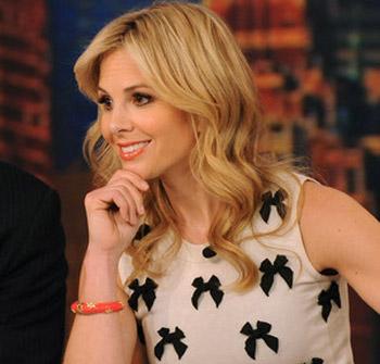 //elisabeth hasselbeckviewfox