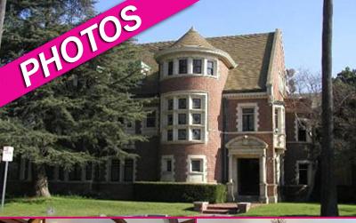 //american horror house post