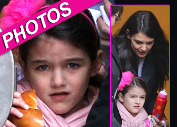 //suri cruise reuinited mom