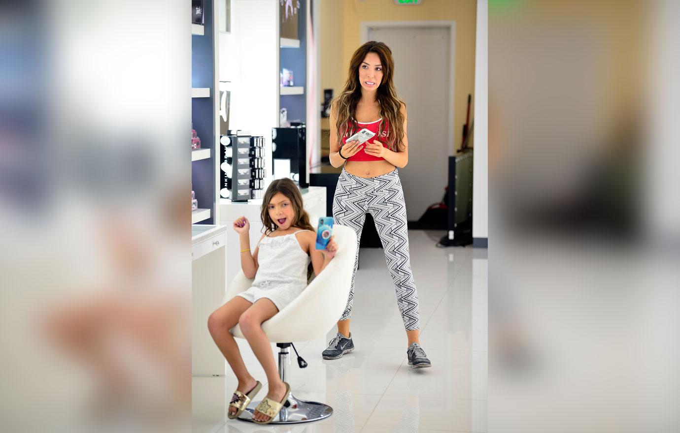 Farrah Abraham Slammed Posting Video Of Daughter Wearing Bra & Underwear