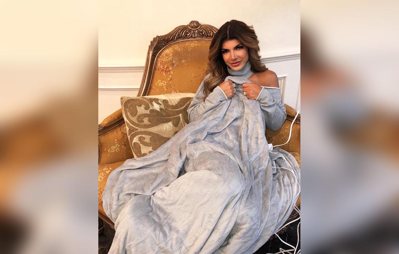 Teresa Giudice Ditches Wedding Ring Gia's Birthday Joe Deportation RHONJ