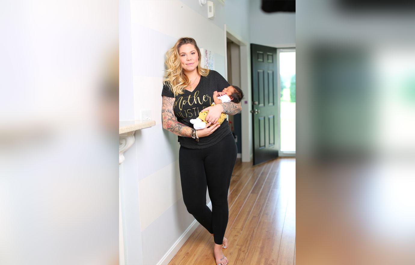 //kailyn lowry baby daddy begs see son new baby photos teen mom