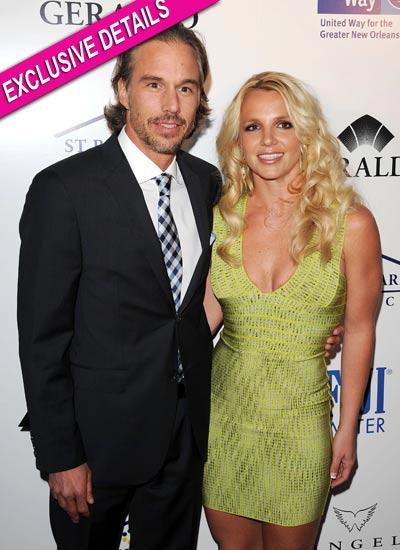 //britney spears engaged_