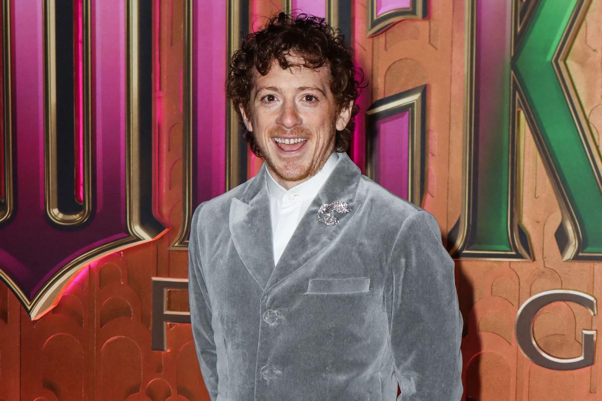 Ethan Slater reportedly insisted he is happy if his 'Wicked' costar is happy.