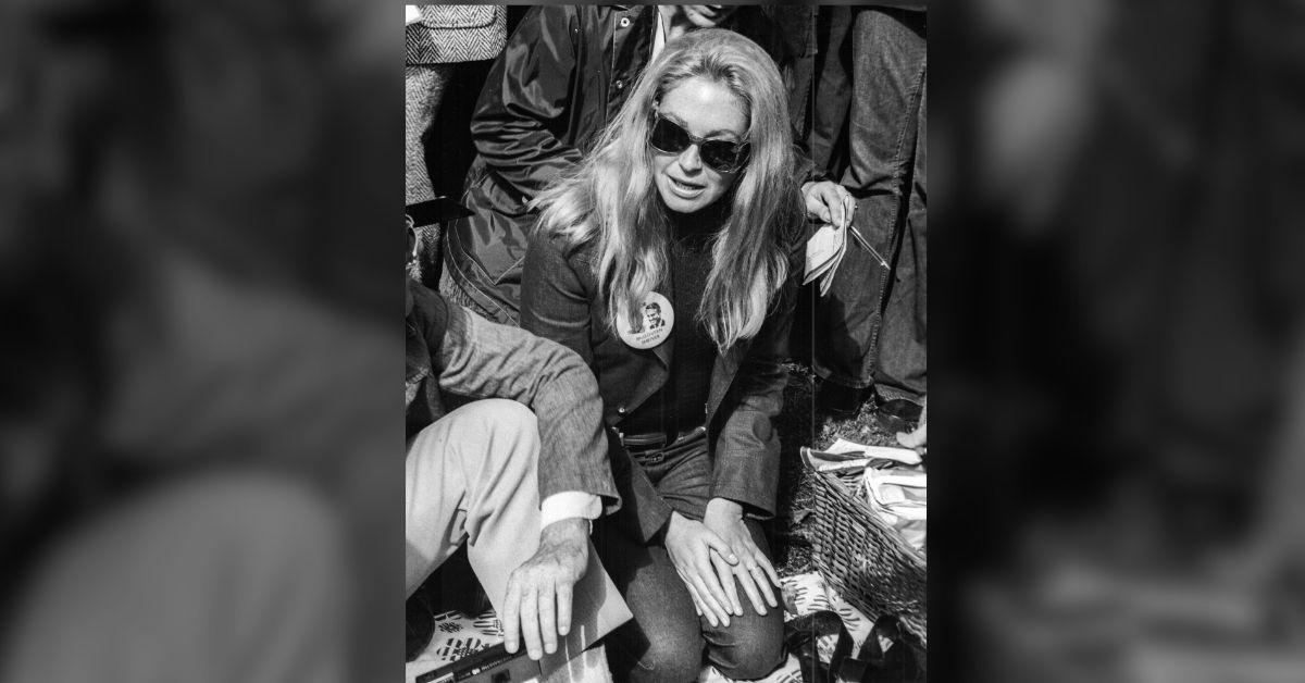 Joan later said in an interview she felt relieved to finally be free from the Kennedy name.