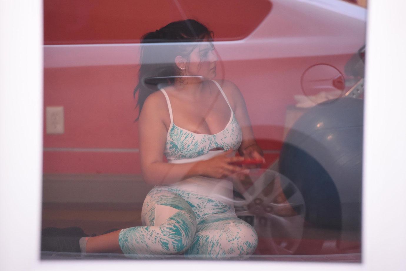 Ariel Winter Suffers Nip Slip In Sports Bra At Gym