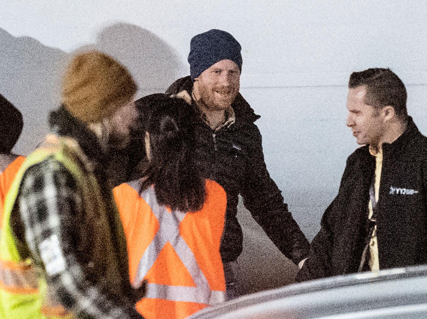 Prince Harry Arrives In Canada To Reunite With Meghan Markle-04