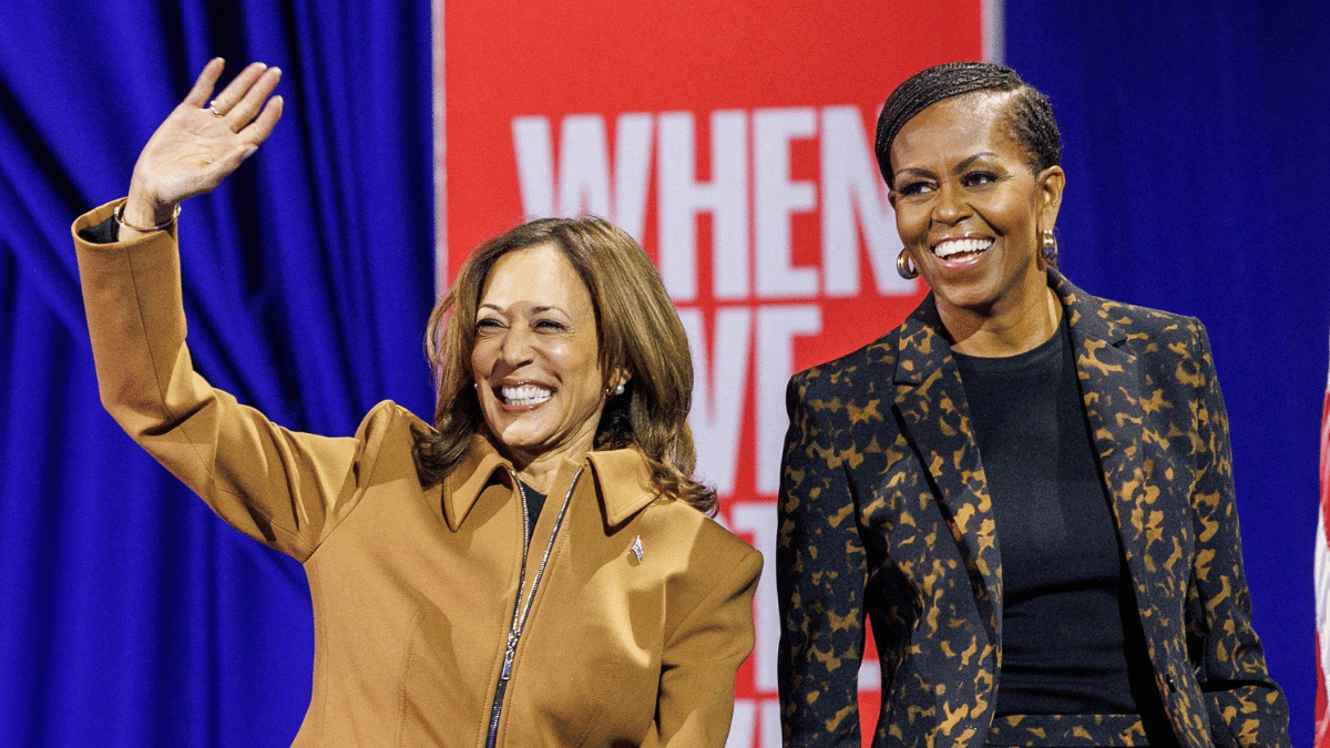 Photo of Kamala Harris and Michelle Obama