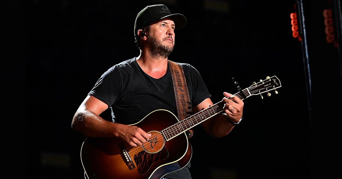 VIDEO: Luke Bryan Put On A Buffalo Bills Mafia Shirt + The Place Went Nuts