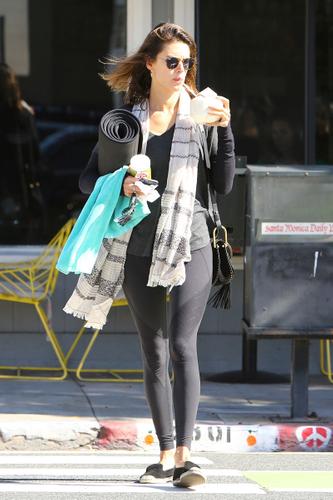 //Alessandra Ambrosio