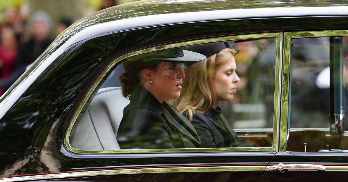 Photo of Princess Beatrice and Eugenie