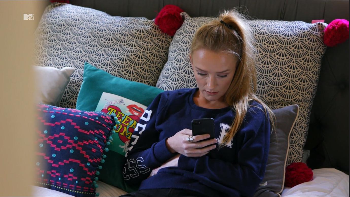 //maci bookout pregnant teen mom