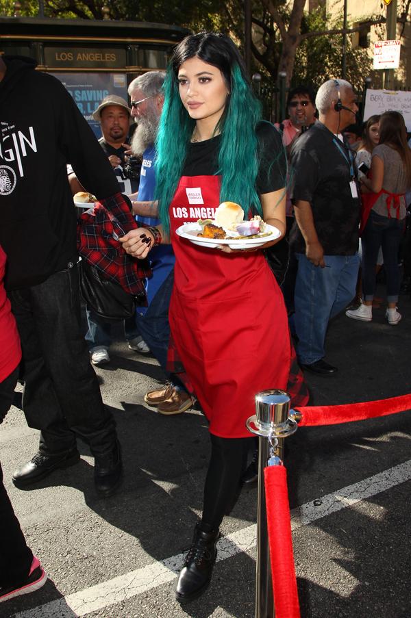 //kylie jenner tyga foodbank