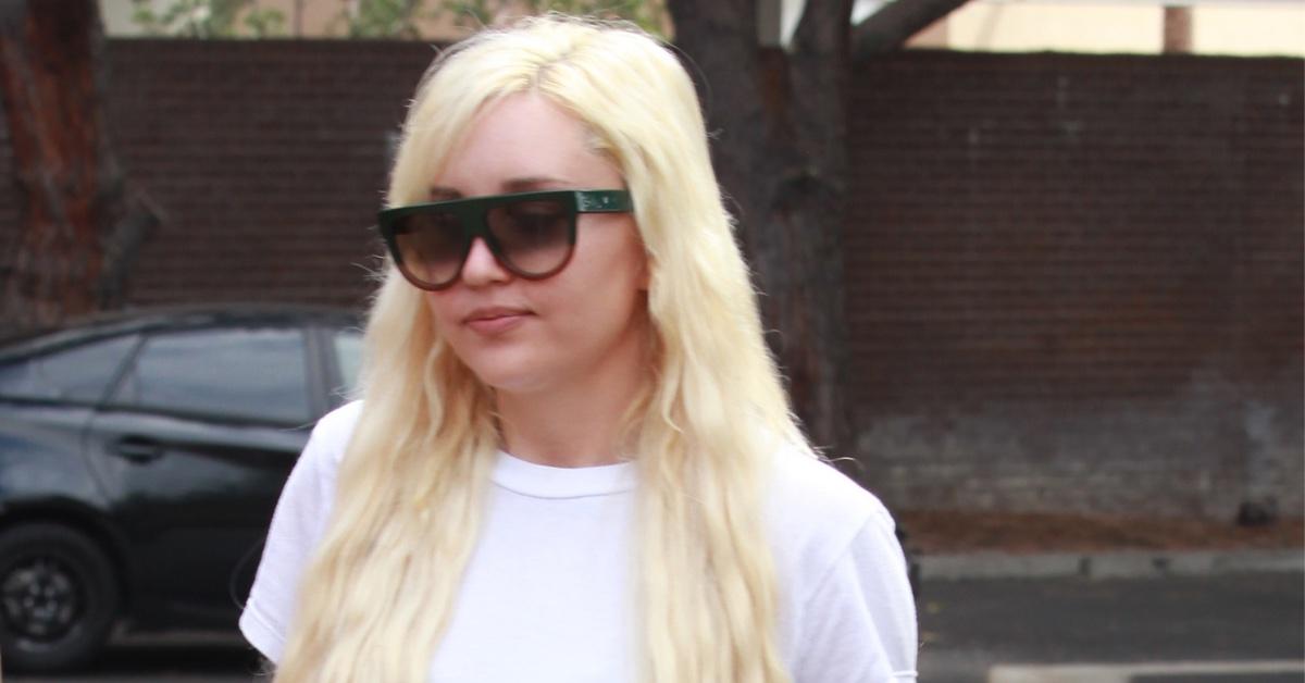 amanda bynes backtracks after fiance paul michael calls cops